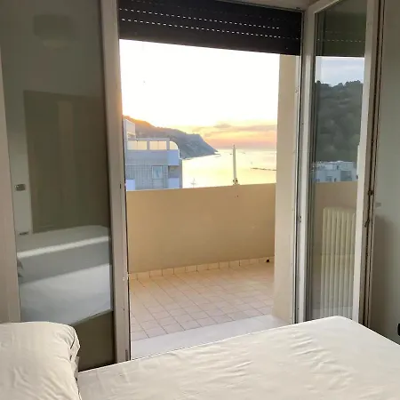 Tramonto In Baia Pesaro